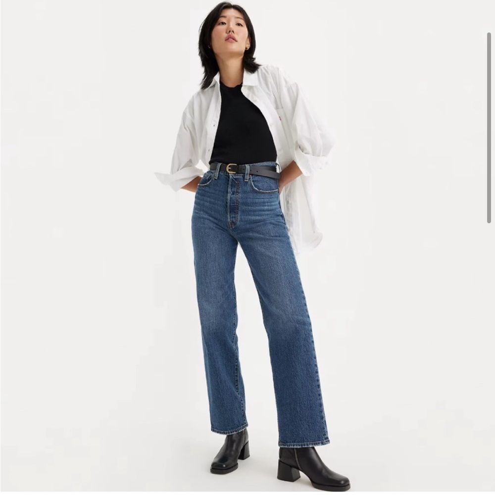 Levi’s Ribcage Straight Leg High Rise Jeans Size 27